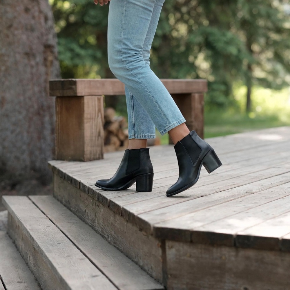 Nisolo Heeled Chelsea Commuter Boot